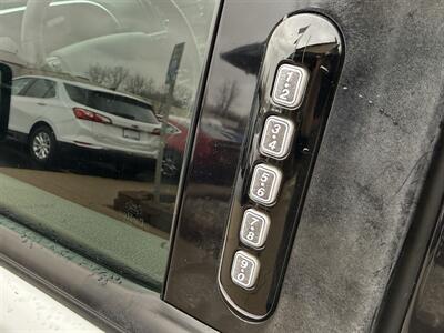 2009 Ford Explorer XLT 4WD V8 - Photo 16 - Flushing, MI 48433