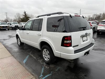 2009 Ford Explorer XLT 4WD V8 - Photo 7 - Flushing, MI 48433