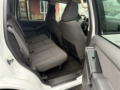 2009 Ford Explorer XLT 4WD V8 - Photo 27 - Flushing, MI 48433