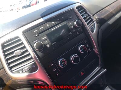 2012 Jeep Grand Cherokee Laredo X   - Photo 15 - Tucson, AZ 85705