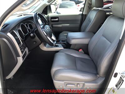 2017 Toyota Sequoia Limited  *Quad Seating & Roomy 3rd Row! - Photo 11 - Tucson, AZ 85705