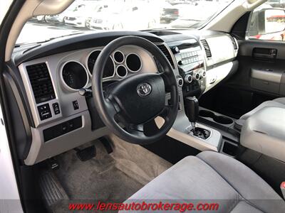 2008 Toyota Sequoia SR5  *Nice Carfax 1 Owner W/3rd Row! - Photo 10 - Tucson, AZ 85705