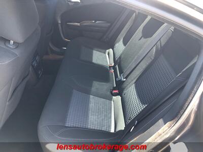 2020 Dodge Charger SXT  **CARFAX 1 OWNER** - Photo 17 - Tucson, AZ 85705