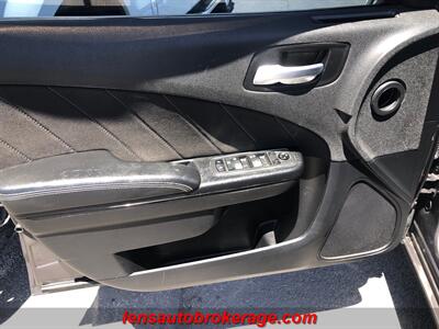 2020 Dodge Charger SXT  **CARFAX 1 OWNER** - Photo 9 - Tucson, AZ 85705