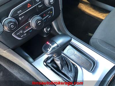 2020 Dodge Charger SXT  **CARFAX 1 OWNER** - Photo 15 - Tucson, AZ 85705