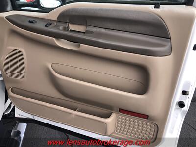 2004 Ford F-250 XLT  *Carfax 1 Owner 4x4 W/V10 Stump Puller! - Photo 16 - Tucson, AZ 85705