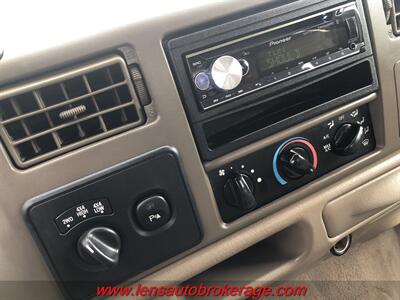 2004 Ford F-250 XLT  *Carfax 1 Owner 4x4 W/V10 Stump Puller! - Photo 11 - Tucson, AZ 85705