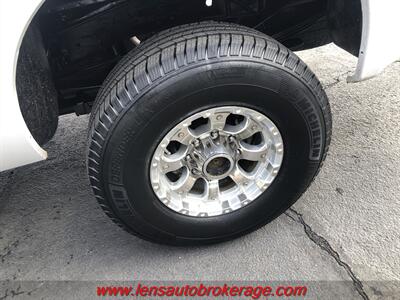 2004 Ford F-250 XLT  *Carfax 1 Owner 4x4 W/V10 Stump Puller! - Photo 20 - Tucson, AZ 85705