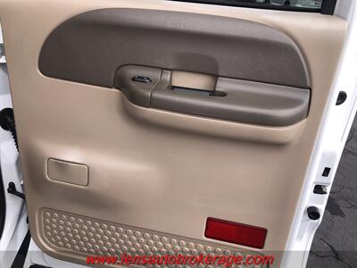 2004 Ford F-250 XLT  *Carfax 1 Owner 4x4 W/V10 Stump Puller! - Photo 14 - Tucson, AZ 85705