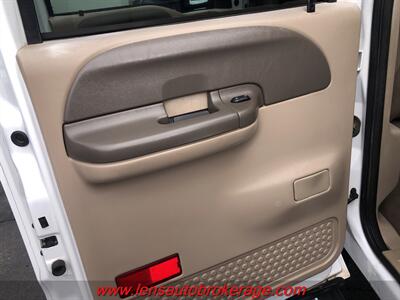 2004 Ford F-250 XLT  *Carfax 1 Owner 4x4 W/V10 Stump Puller! - Photo 12 - Tucson, AZ 85705
