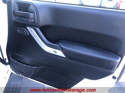 2014 Jeep Wrangler Sahara  *Clean Stock Carfax 1 Owner Hard Top Sahara! - Photo 17 - Tucson, AZ 85705