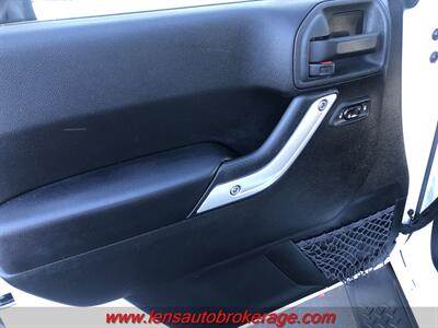 2014 Jeep Wrangler Sahara  *Clean Stock Carfax 1 Owner Hard Top Sahara! - Photo 8 - Tucson, AZ 85705