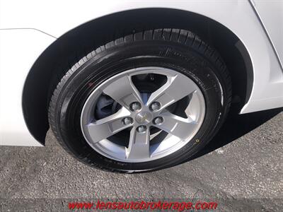2014 Chevrolet Malibu LS  *Clean Roomy Sedan! - Photo 24 - Tucson, AZ 85705