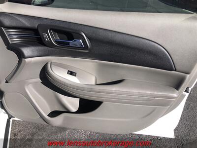 2014 Chevrolet Malibu LS  *Clean Roomy Sedan! - Photo 20 - Tucson, AZ 85705