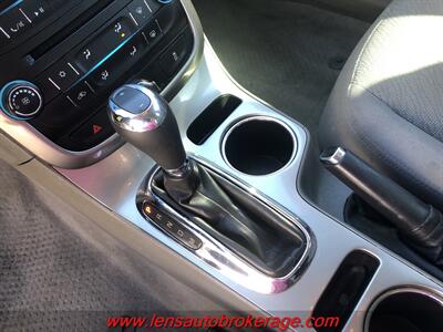 2014 Chevrolet Malibu LS  *Clean Roomy Sedan! - Photo 15 - Tucson, AZ 85705