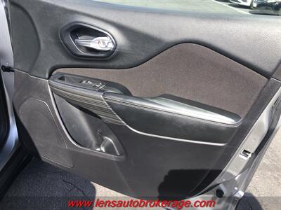 2016 Jeep Cherokee Latitude Altitude  *Coming Soon! - Photo 22 - Tucson, AZ 85705