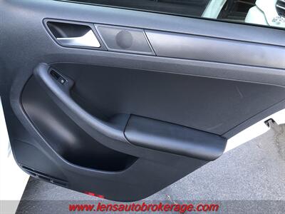 2013 Volkswagen Jetta S  *Nice Little Sedan! - Photo 18 - Tucson, AZ 85705