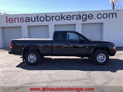 2000 Dodge Dakota Sport  *Hard To Find 4x4 W/V8! Truck
