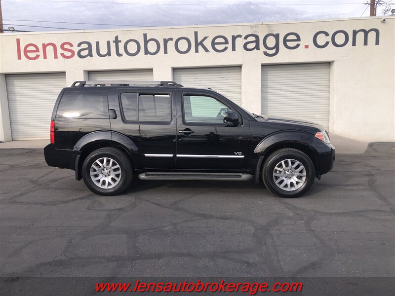 2008 Nissan Pathfinder LE V8  *RARE V8, 3rd ROW & 4x4!