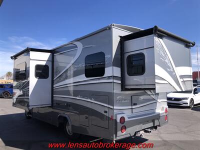 2019 Mercedes-Benz Sprinter 4500  *Super Nice RV! - Photo 11 - Tucson, AZ 85705