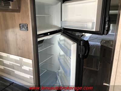 2019 Mercedes-Benz Sprinter 4500  *Super Nice RV! - Photo 22 - Tucson, AZ 85705