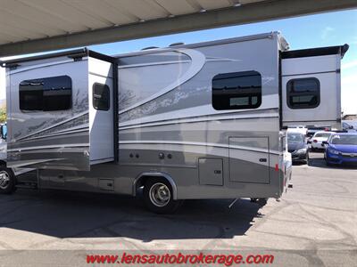 2019 Mercedes-Benz Sprinter 4500  *Super Nice RV! - Photo 10 - Tucson, AZ 85705