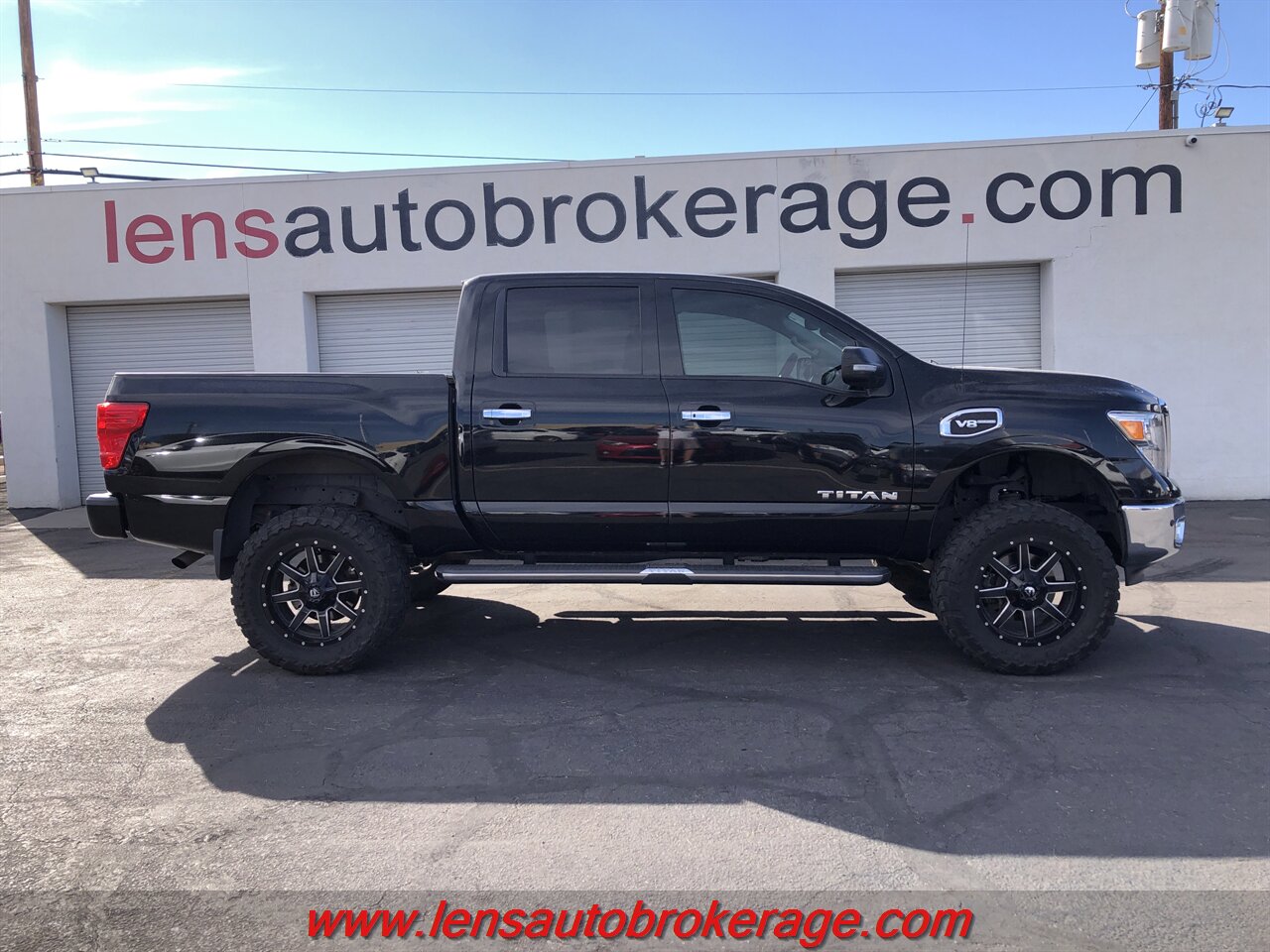 2017 Nissan Titan SV  *SuperCrew 4x4! - Photo 1 - Tucson, AZ 85705