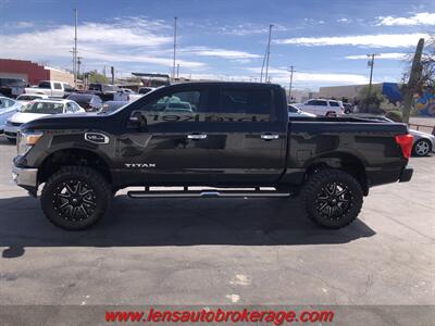 2017 Nissan Titan SV  *Bad A$$ SuperCrew 4x4! - Photo 5 - Tucson, AZ 85705