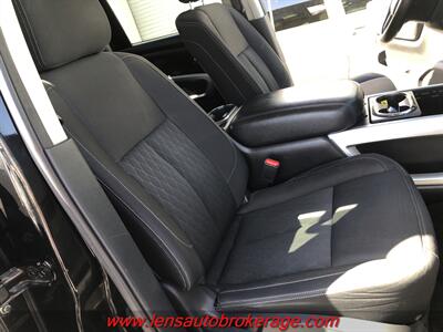 2017 Nissan Titan SV  *Bad A$$ SuperCrew 4x4! - Photo 22 - Tucson, AZ 85705