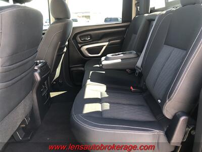 2017 Nissan Titan SV  *Bad A$$ SuperCrew 4x4! - Photo 17 - Tucson, AZ 85705