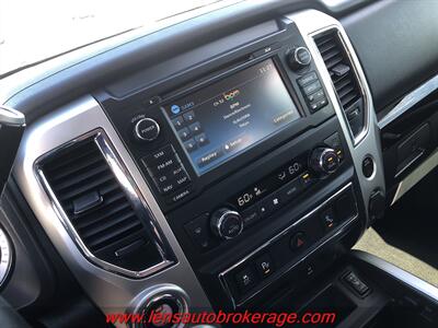 2017 Nissan Titan SV  *Bad A$$ SuperCrew 4x4! - Photo 14 - Tucson, AZ 85705