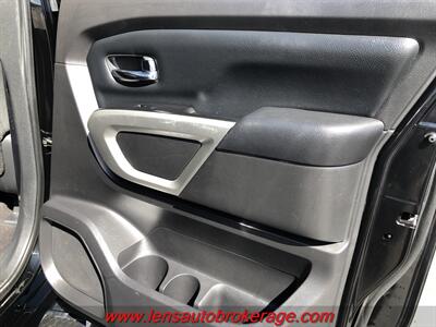 2017 Nissan Titan SV  *Bad A$$ SuperCrew 4x4! - Photo 18 - Tucson, AZ 85705