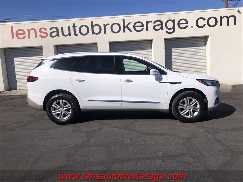 2020 Buick Enclave Essence  *Quad Seating W/3rd Row!