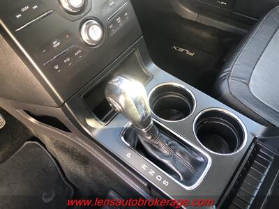 2015 Ford Flex SEL  *Just Hit The Lot! - Photo 15 - Tucson, AZ 85705