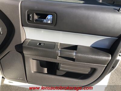 2015 Ford Flex SEL  *Just Hit The Lot! - Photo 21 - Tucson, AZ 85705