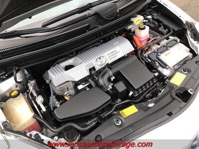 2011 Toyota Prius Three  *Super Clean Carfax 1 Owner Fuel Saver! - Photo 23 - Tucson, AZ 85705