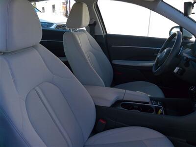 2025 Hyundai SONATA SEL   - Photo 16 - Tucson, AZ 85716