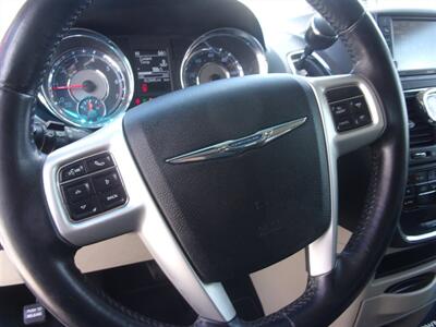 2014 Chrysler Town & Country Touring   - Photo 22 - Tucson, AZ 85716