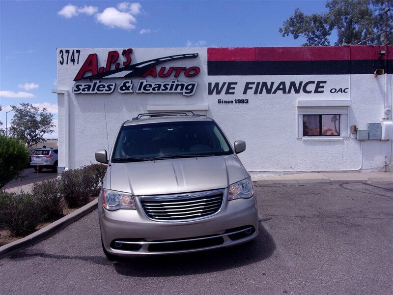 2014 Chrysler Town & Country Touring  