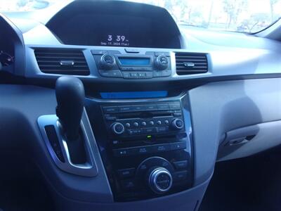 2012 Honda Odyssey Touring   - Photo 15 - Tucson, AZ 85716