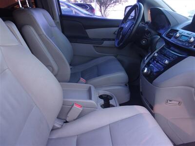 2012 Honda Odyssey Touring   - Photo 17 - Tucson, AZ 85716