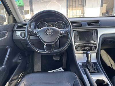 2019 Volkswagen Passat Wolfsburg   - Photo 9 - National City, CA 91950