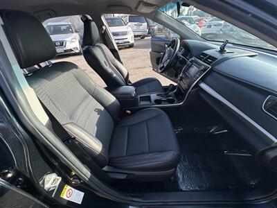 2015 Toyota Camry LE   - Photo 12 - 
