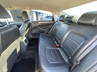 2018 Volkswagen Passat 2.0T S   - Photo 11 - 