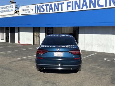 2018 Volkswagen Passat 2.0T S   - Photo 4 - 