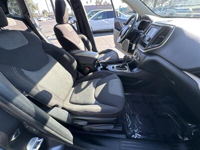 2016 Jeep Cherokee Sport Altitude   - Photo 8 - National City, CA 91950