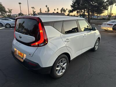 2020 Kia Soul S   - Photo 5 - 
