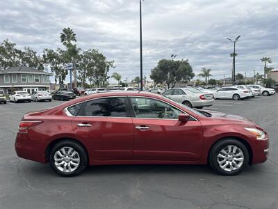 2014 Nissan Altima 2.5 S - Photo 4 -
