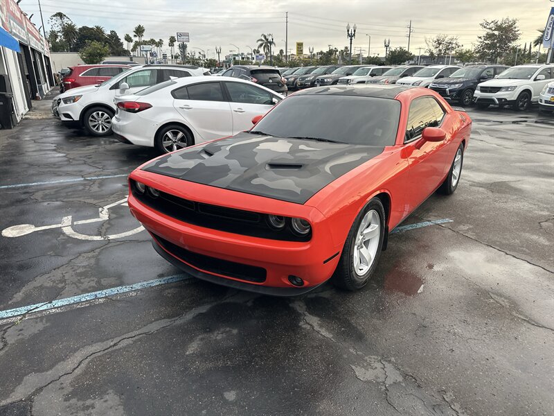 2017 Dodge Challenger SXT Plus
