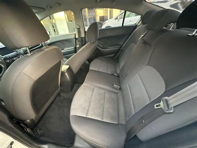 2018 Kia Forte LX - Photo 10 - National City, CA 91950